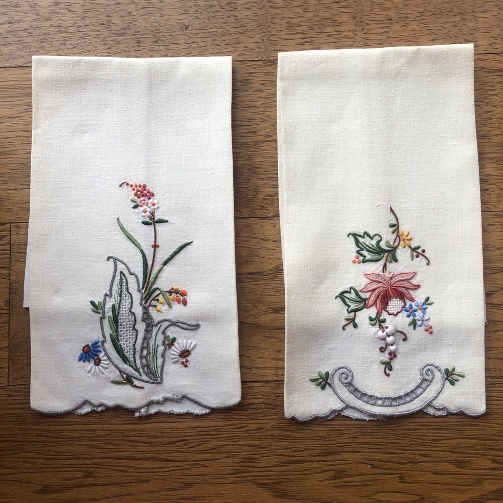 Vintage embroidered Hand Towels